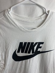 Nike Men’s Sportswear Tee Icon Futura White/Black T-Shirts AR5004-101