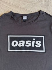 Amplified Oasis Box Logo Distressed T-shirt