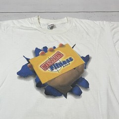 Vintage 2002 Mission Fitness Graphic T Shirt Mens Size XL White Short Sleeve