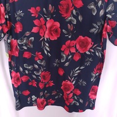 Tek Gear Navy Blue Red Roses Floral Collar Button Up Athletic Shirt Size M