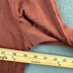 Unbound Merino Mens Long Sleeve Crew Neck T-Shirt Rust Red 100% Merino Wool Sz M