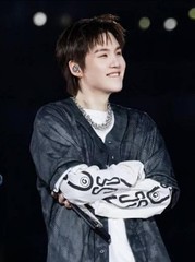 Official BTS Arirang Tour Member Jersey SUGA Size M/L Limited Exclusive Merch