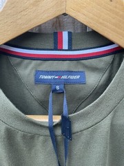 Tommy Hilfiger Box Tape T Shirt Small Khaki Brand New Active Designer Athleisure