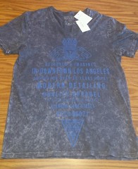 NWT $49.50 Men’s GUESS Charcoal Graphic Phantom V-neck T-Shirt – Size MEDIUM