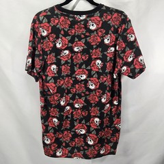 All Over Skulls Print Men T-Shirt WXYZ LG Short Sleeve Front Pocket Halloween