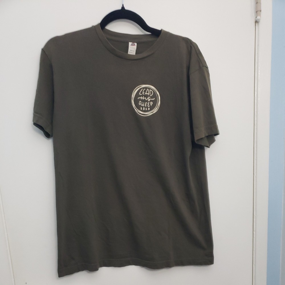 Smart Blanks Lead His Sheep T-Shirt Size M 100% Cotton Green