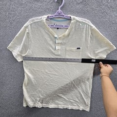 Chubbies Men Shirt M Cream Button Logo Short Sleeve Henley