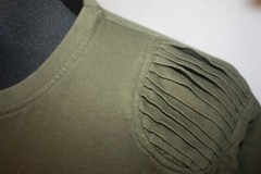 Makobi MK Sz L Fashion T-Shirt Olive Green Zippers Pleated Short Sleeves