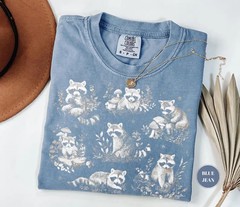 Woodland Raccoon Forest Animal Graphic Comfort Tee Soft Cozy Gift Unisex