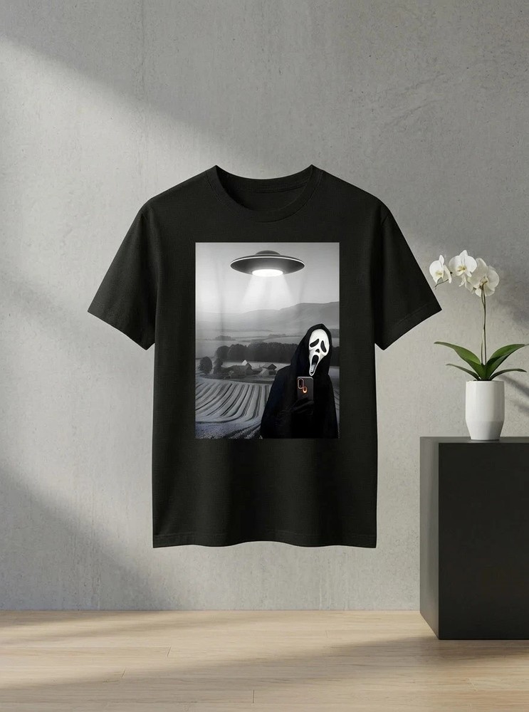 Unisex Funny Ghost Selfie With Alien UFO Cute Horror Graphic T Shirt Gift Tee