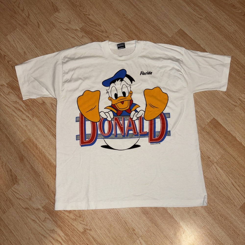 Vintage Donald Duck T-Shirt. best fruit of the loom XL￼