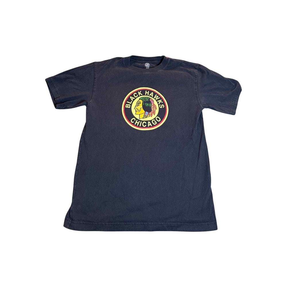 NHL Sz M 100% Cotton Chicago Black Hawks Hockey Team Shirt Black *Tiny Flaw*