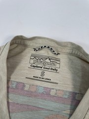 Patagonia Men’s Beige T-Shirt Short Sleeve Size S
