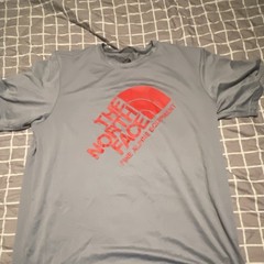 The North Face Men’s Gray/Red Graphic Logo Crew Neck Short Sleeve T-Shirt M #59