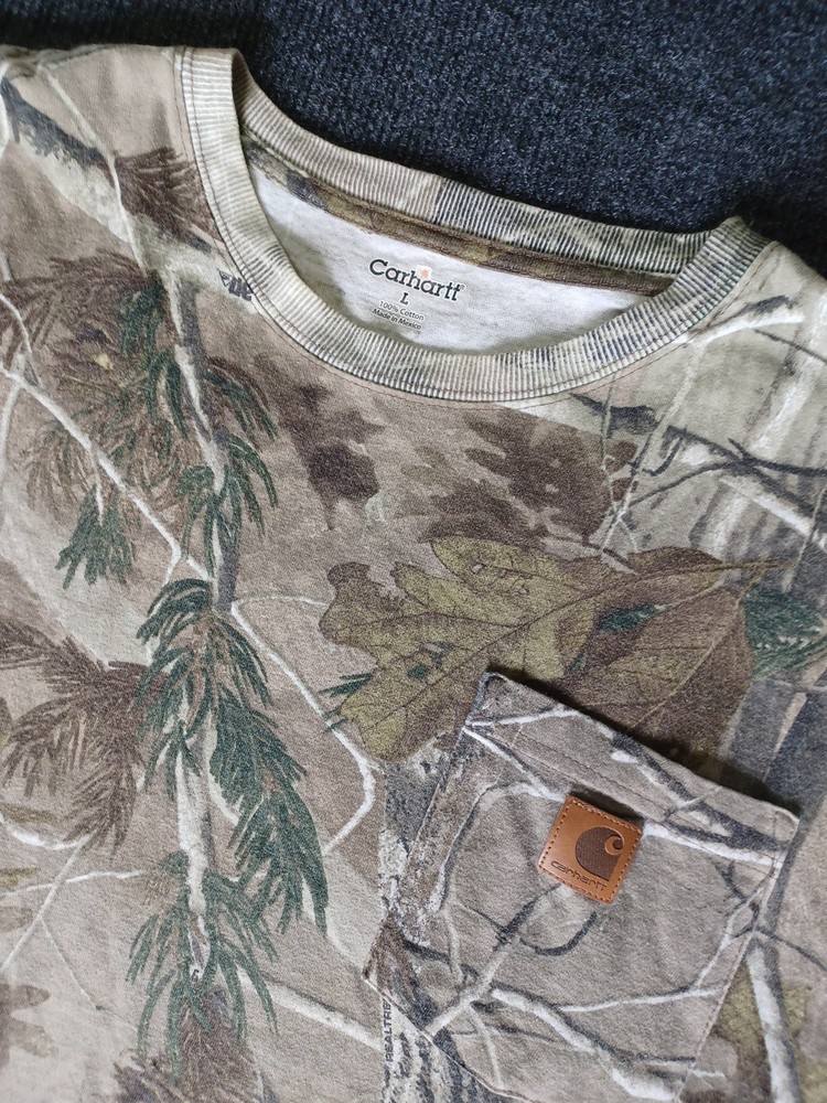 Carhartt Real Tree T-Shirt Mens L Camo Pocket Leather Patch Y2K Faded