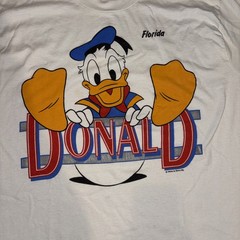 Vintage Donald Duck T-Shirt. best fruit of the loom XL￼
