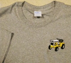 IH Cub Cadet Original,Hood Logo,70/100,149,1650 or 982 100% Cotton T-shirt