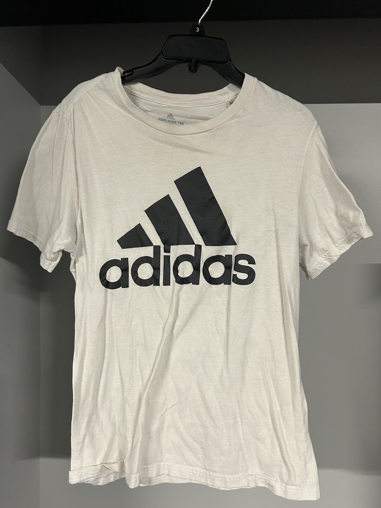 Adidas Graphic White T-Shirt – Size M