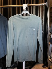 The North Face Long Sleeve Pocket Logo T-Shirt Gray Blue Unisex Adults