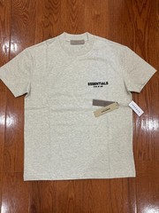 Essentials Set T-shirt and Short in Light Oatmeal (size M)