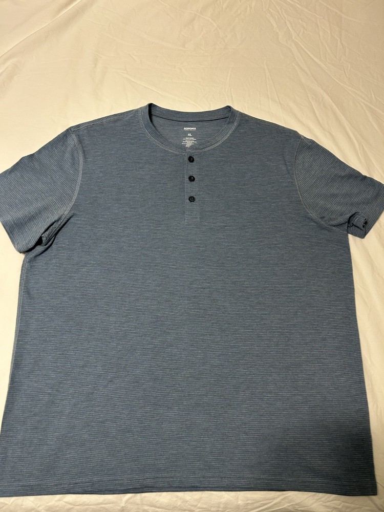 Sonoma Men’s XL Blue Striped Henley T-Shirt Short Sleeve 3-Button Knit