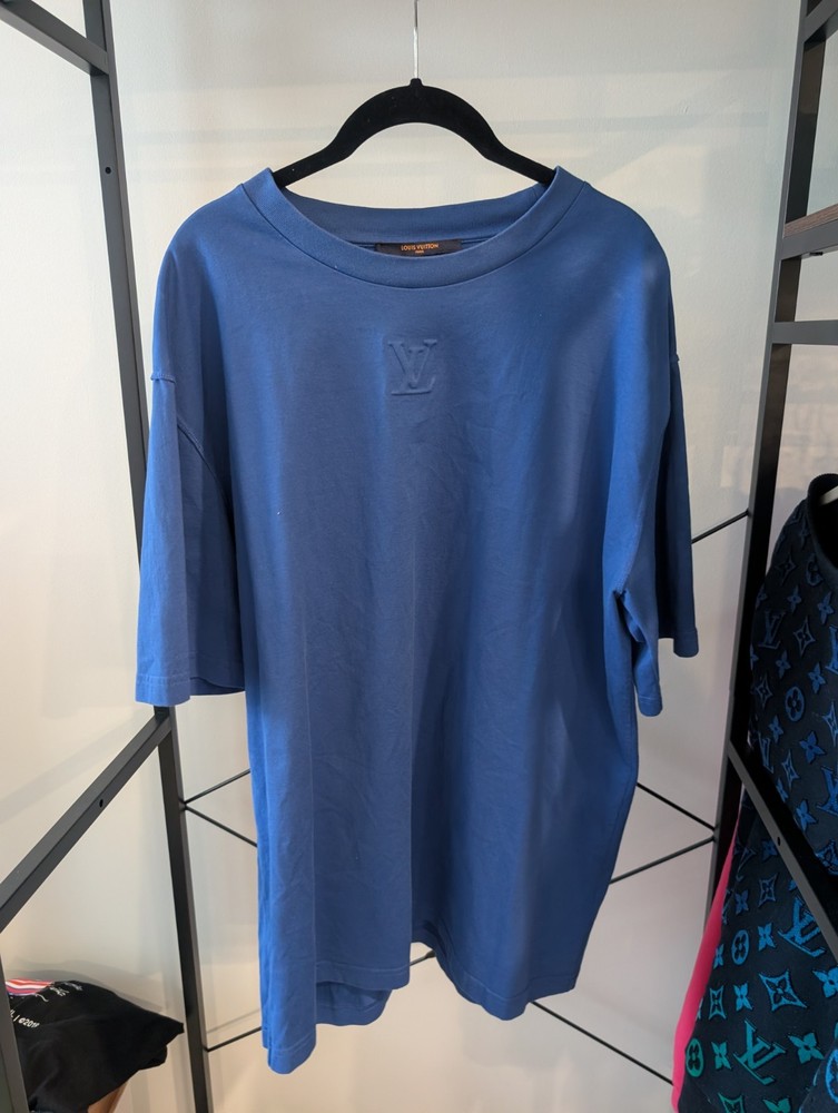 Louis Vuitton Embossed LV Monogram Raised Logo Blue T-Shirt Size 4L