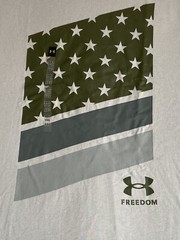 Mens 2XL Under Armour Freedom Flag Variation Loose Fit Gray T Shirt