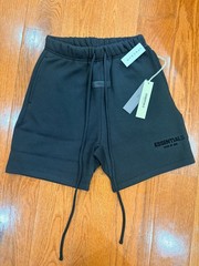 Essentials Set T-shirt and Short in BLack (size L)