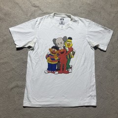 Uniqlo Shirt Adult Small Kaws Sesame Street Elmo Bert Ernie Graphic Crew Neck