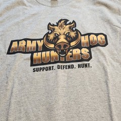 Army Hog Hunters Graphic T-Shirt Med Mens Grey Double Sided Gildan Ultra Cotton