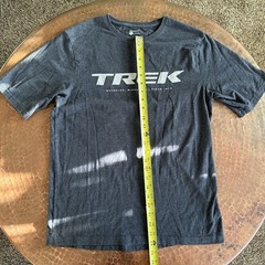 Trek Bicycles T Shirt Dark Dk. Grey Medium Med Waterloo Wisconsin 1976 Bontrager