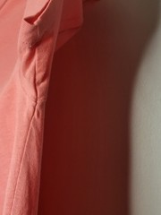 J.Crew Men’s Classic Slim Washed V-Neck T-Shirt Coral Size Small Soft Casual Tee