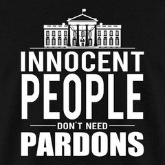 Anti-Trump Innocent People Don’t Need Pardons Men’s T-Shirt