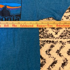 Patagonia Classic Graphic T-Shirt Blue Men’s Size XS Small Slim Fit Tee Gorpcore