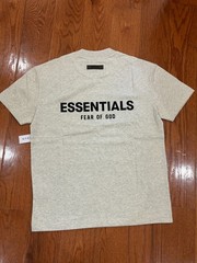 Essentials Set T-shirt and Short in Light Oatmeal (size M)