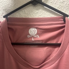 Buc-ee’s Shirt Large Pink Short Sleeve Floral lot of 2 Size L