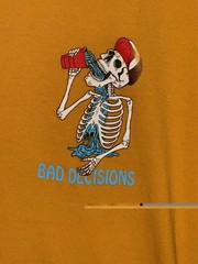 DK Bad Decisions Skull Yellow Graphic Tee (Large)