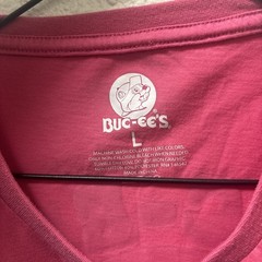 Buc-ee’s Shirt Large Pink Short Sleeve Floral lot of 2 Size L
