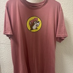 Buc-ee’s Shirt Large Pink Short Sleeve Floral lot of 2 Size L