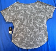 NWT ladies SML Univ. at Buffalo (NY) Bulls crew gray cotton/poly/rayon tee