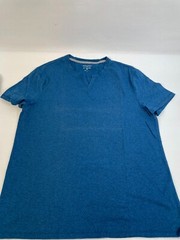 Lot of 3 pcs – Men’s Shirts Size L: Hurley, Banana Republic & other