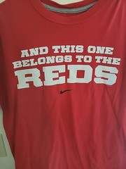 Nike Cincinnati Reds Red T-Shirt Size L And This One Belongs To The Reds MLB NL