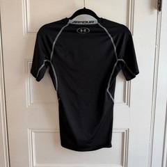 Under Armour HeatGear Compression Shirt Black Mens S Short Sleeve Athletic