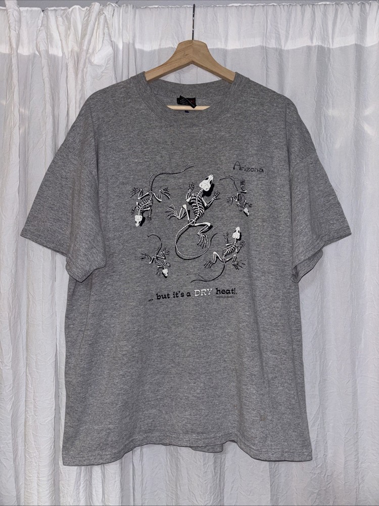Vintage 90s Lizard Skeleton T-Shirt Mens XL Graphic Tourist Outdoor Art Nature