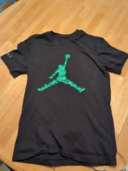 Nike Air Jordan Jumpman Logo Tee Mens T-Shirt Black Green Size S Sportswear Top