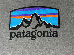 Patagonia Mens Responsibili-tee Tshirt Sze L Grey Regular Fit Blended Fabric EUC