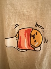 Gudetama The Lazy Egg short sleeve T shirt mens M 100% cotton beige front logo
