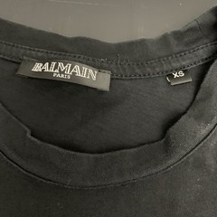 Balmain – Logo T Shirt Rhinestone Buttons – Black – Size: XS