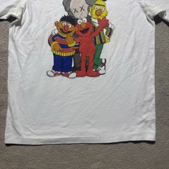 Uniqlo Shirt Adult Small Kaws Sesame Street Elmo Bert Ernie Graphic Crew Neck