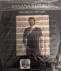 Banana Republic 3-pack Essential V-Neck T-Shirt, black Size Medium Costco-bought